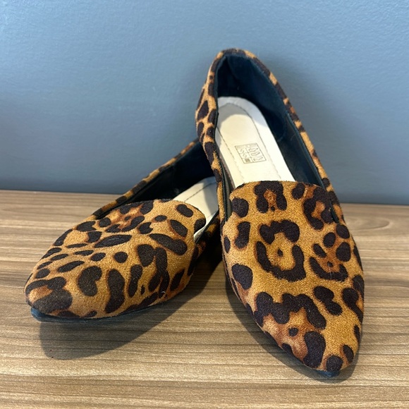 Super Comfy Leopard Loafers size 37 - Picture 1 of 5